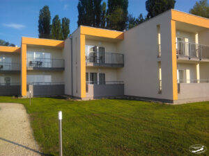 Akvárium Apartmanházak Keszthelyen, modern horgászbarát szállás a Balaton nyugati medencéjénél