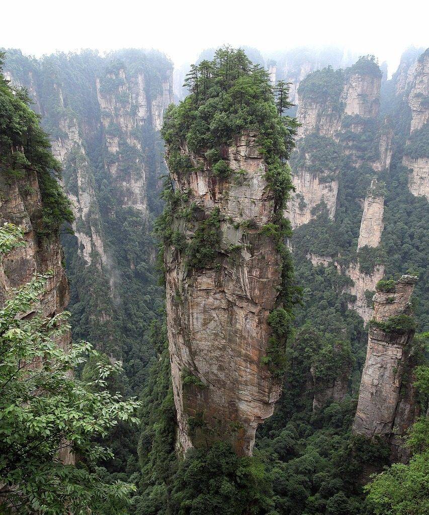 Fedezd fel az Avatar film lebegő hegyeit a valóságban – Zhangjiajie National Forest Park