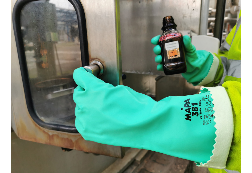 Chemical / Heat Resistant Gloves P/N: 54-0029 – AutoFry