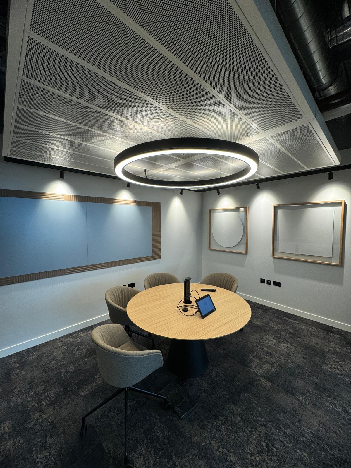 Task and ambient office lighting — reduced glare CRI90 LEDs for home workspace London