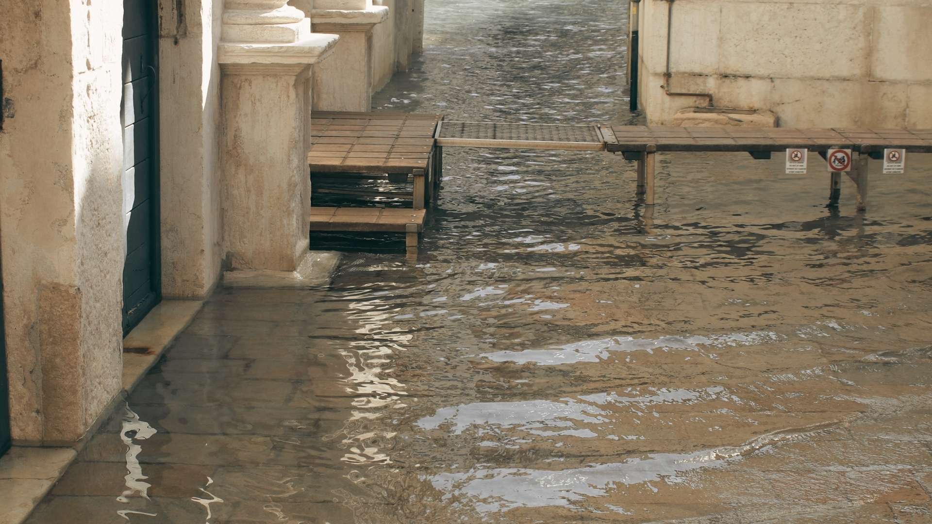 FAQS about Basement Flood Cleanup Services in Markham, TX