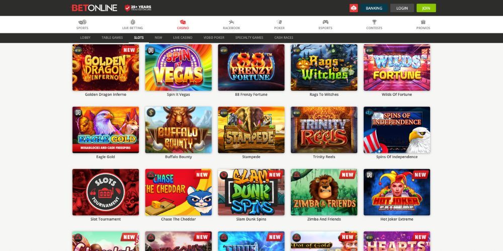 BetOnline casino lobby showcasing popular slot titles.