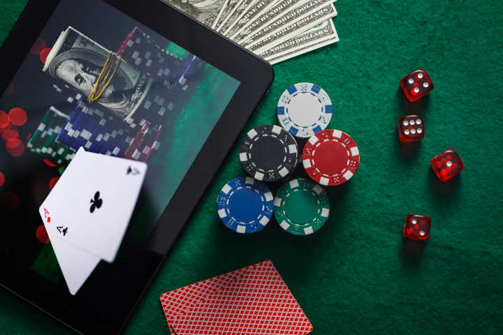 A digital representation of cards and casino chips, illustrating the fairness of online blackjack games.