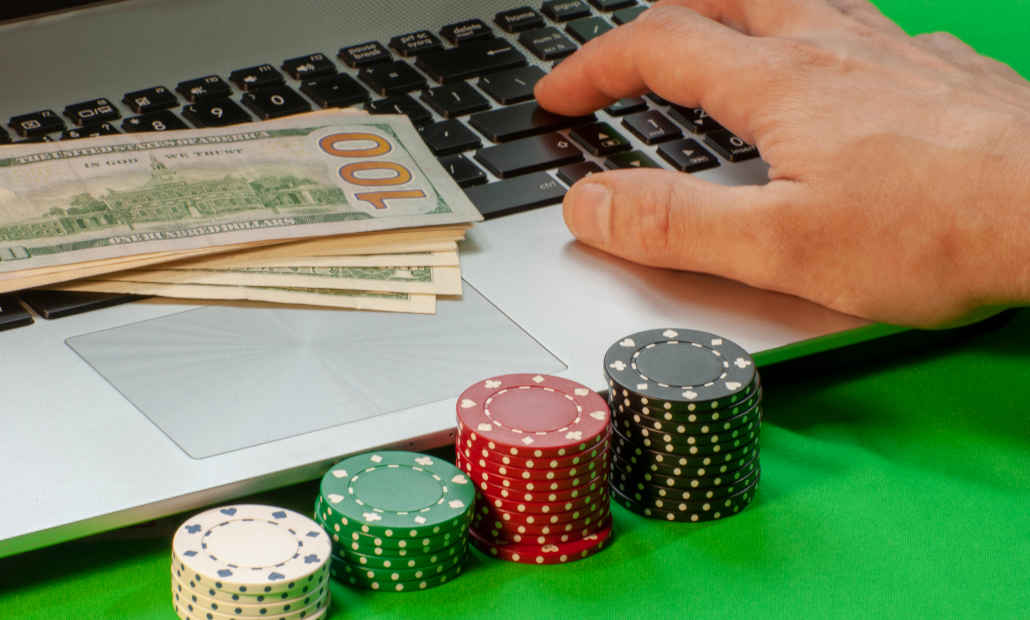 Illustration showing money being returned to a poker player's account.