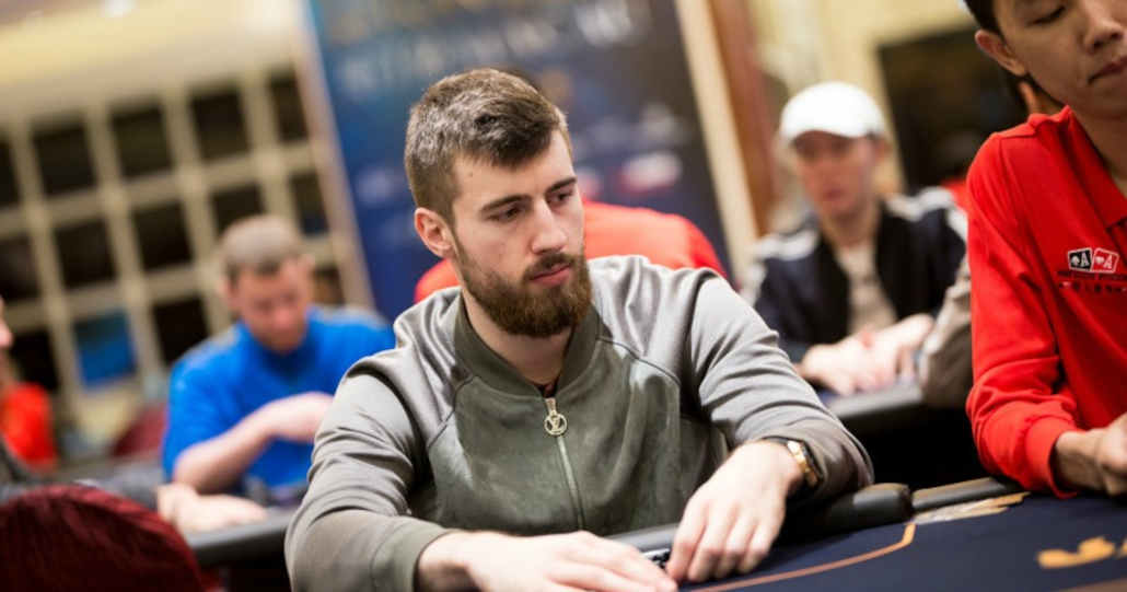 Wiktor Malinowski at a poker table.