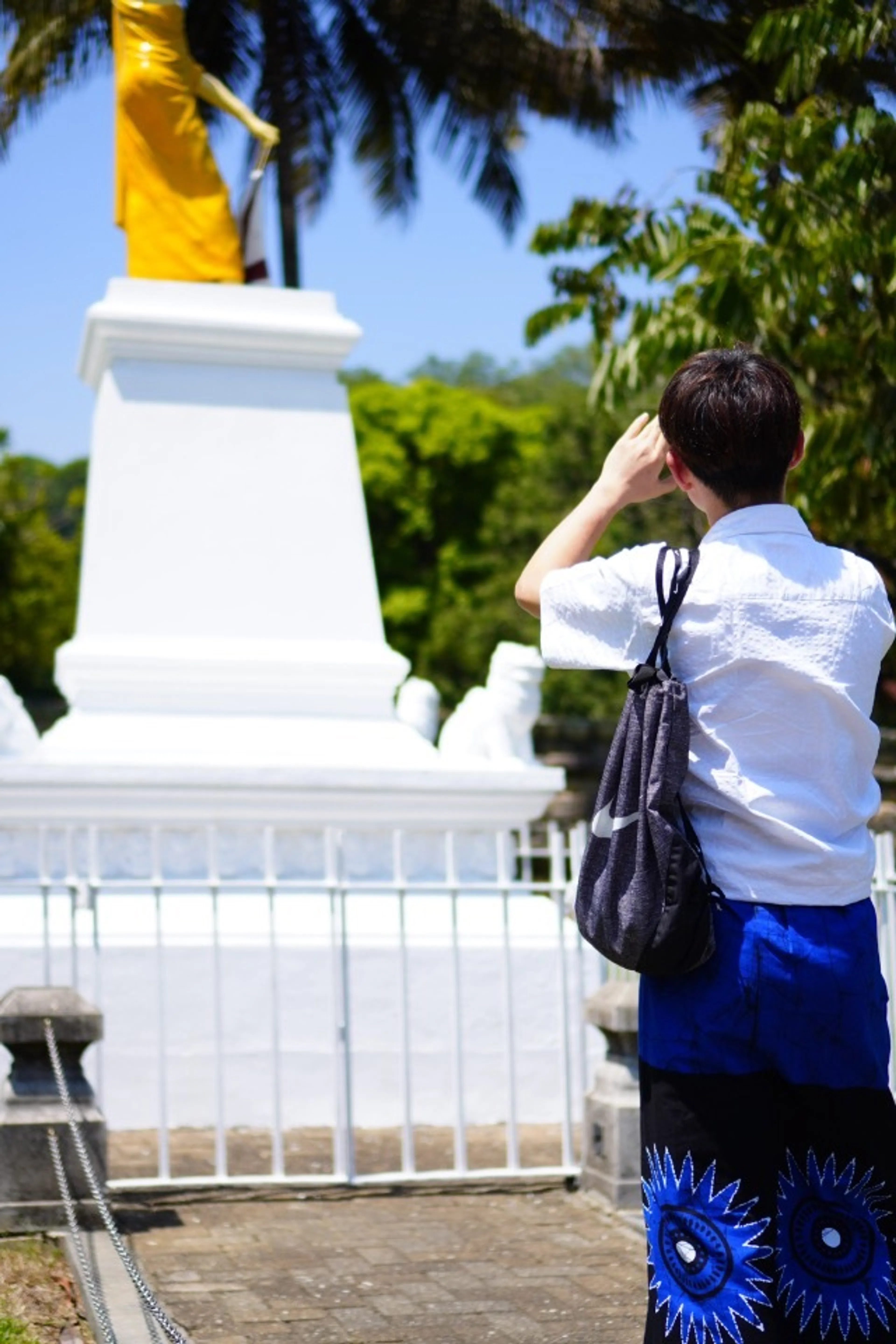 現地衣装を着てる。かっこいい。