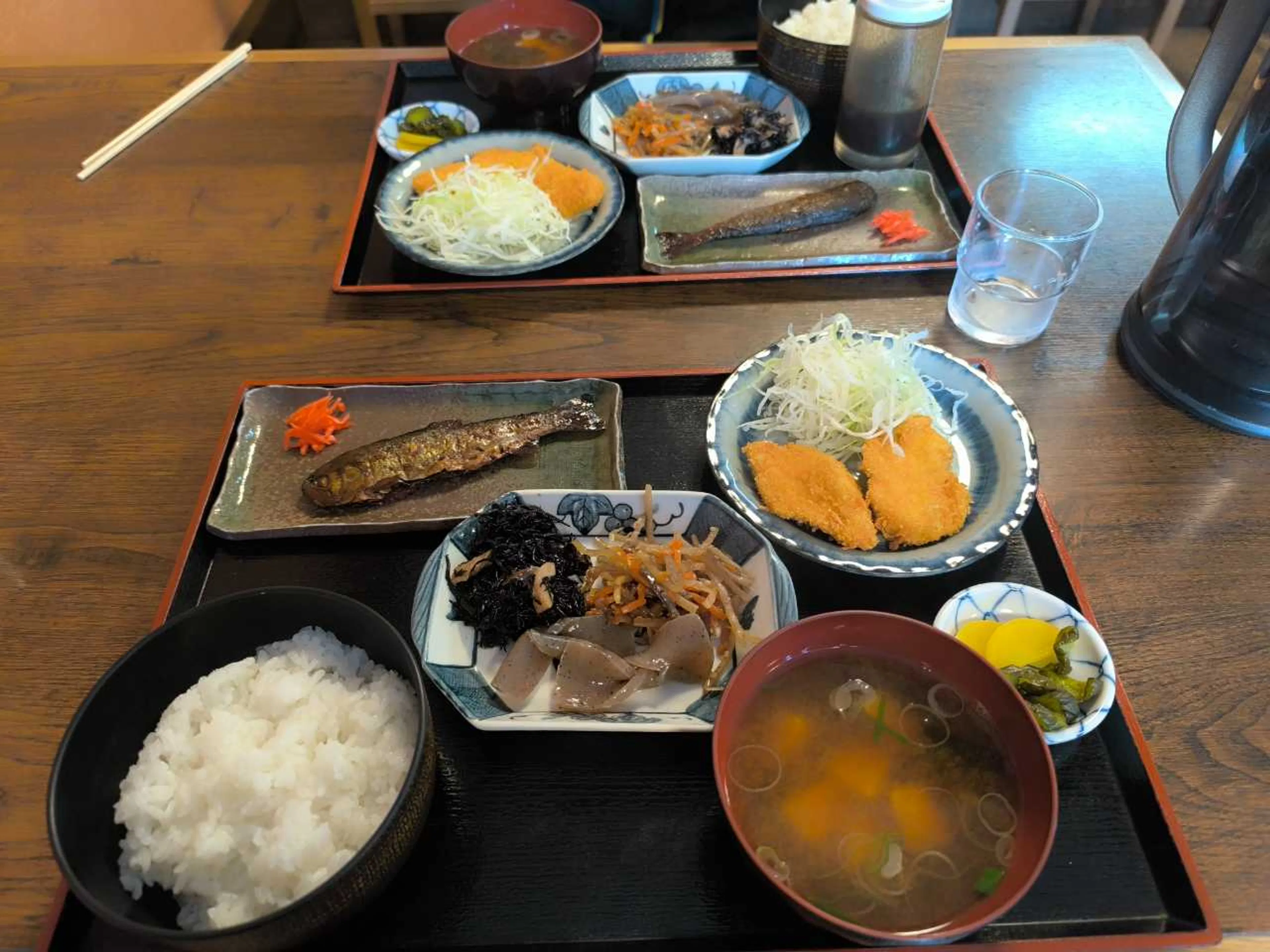 まだ店があるのでお昼はヤマメ定食