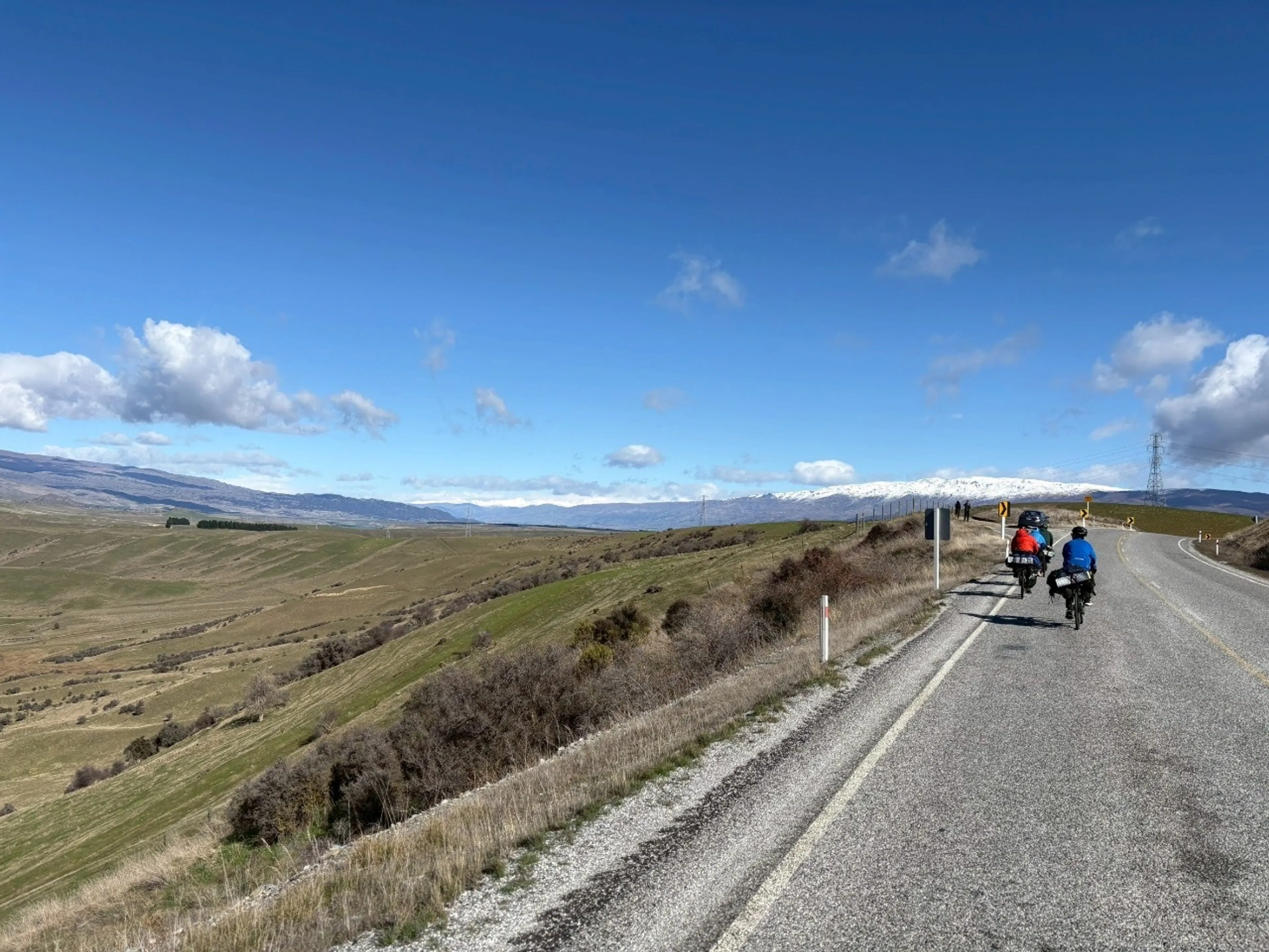 下ると春の陽気が