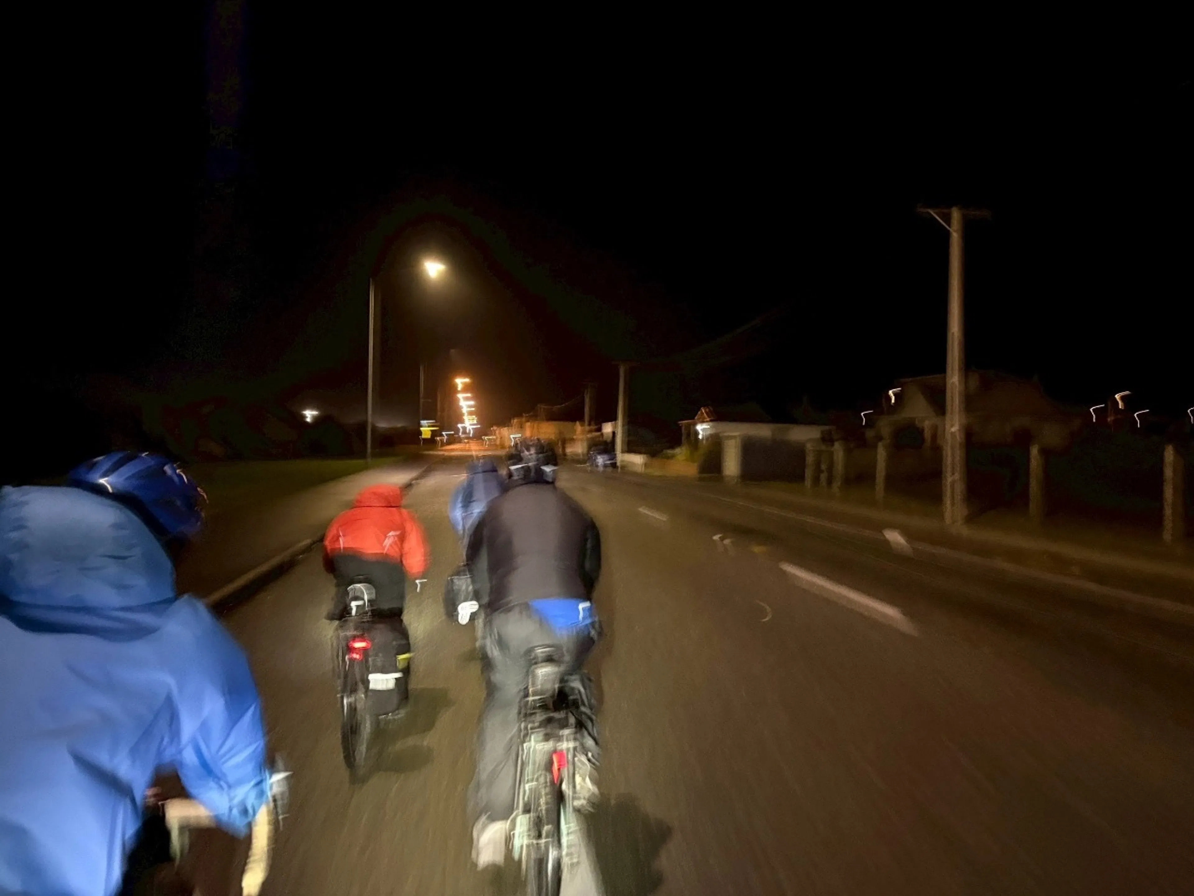 朝4時、ブラフに向けて出発！