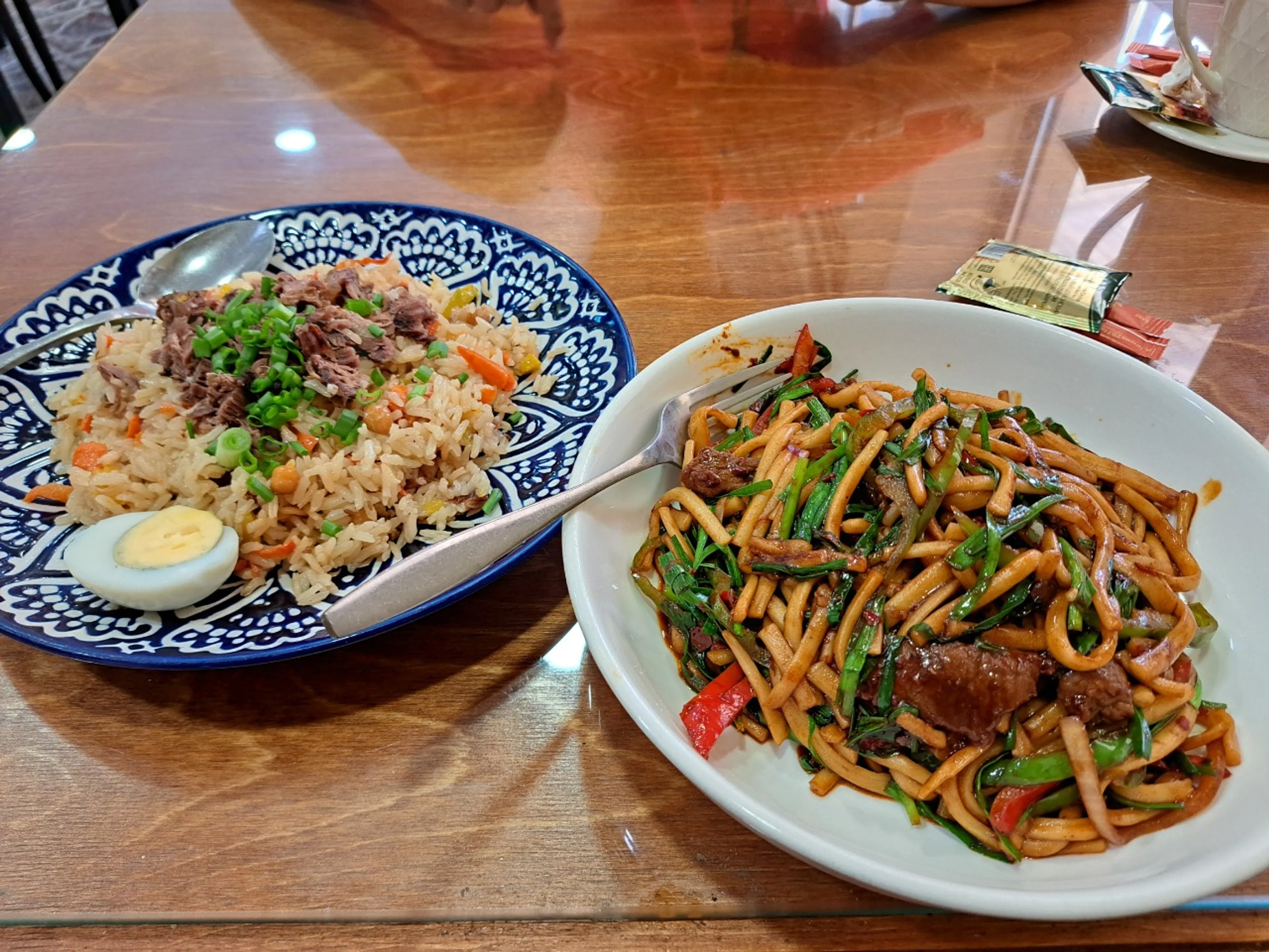 こちらが気に入った飯No1(右)、No2(左)です