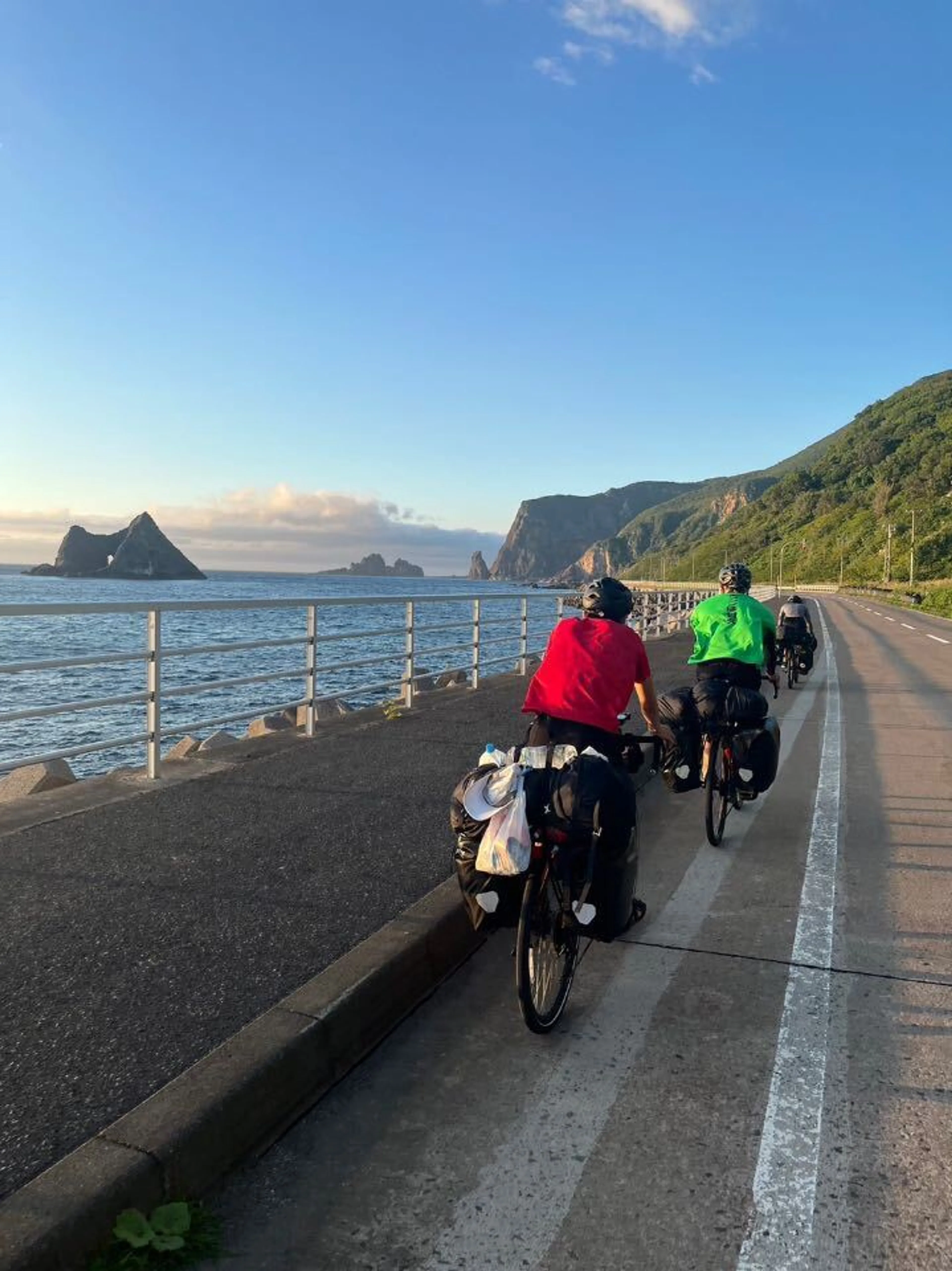 積丹半島を走る