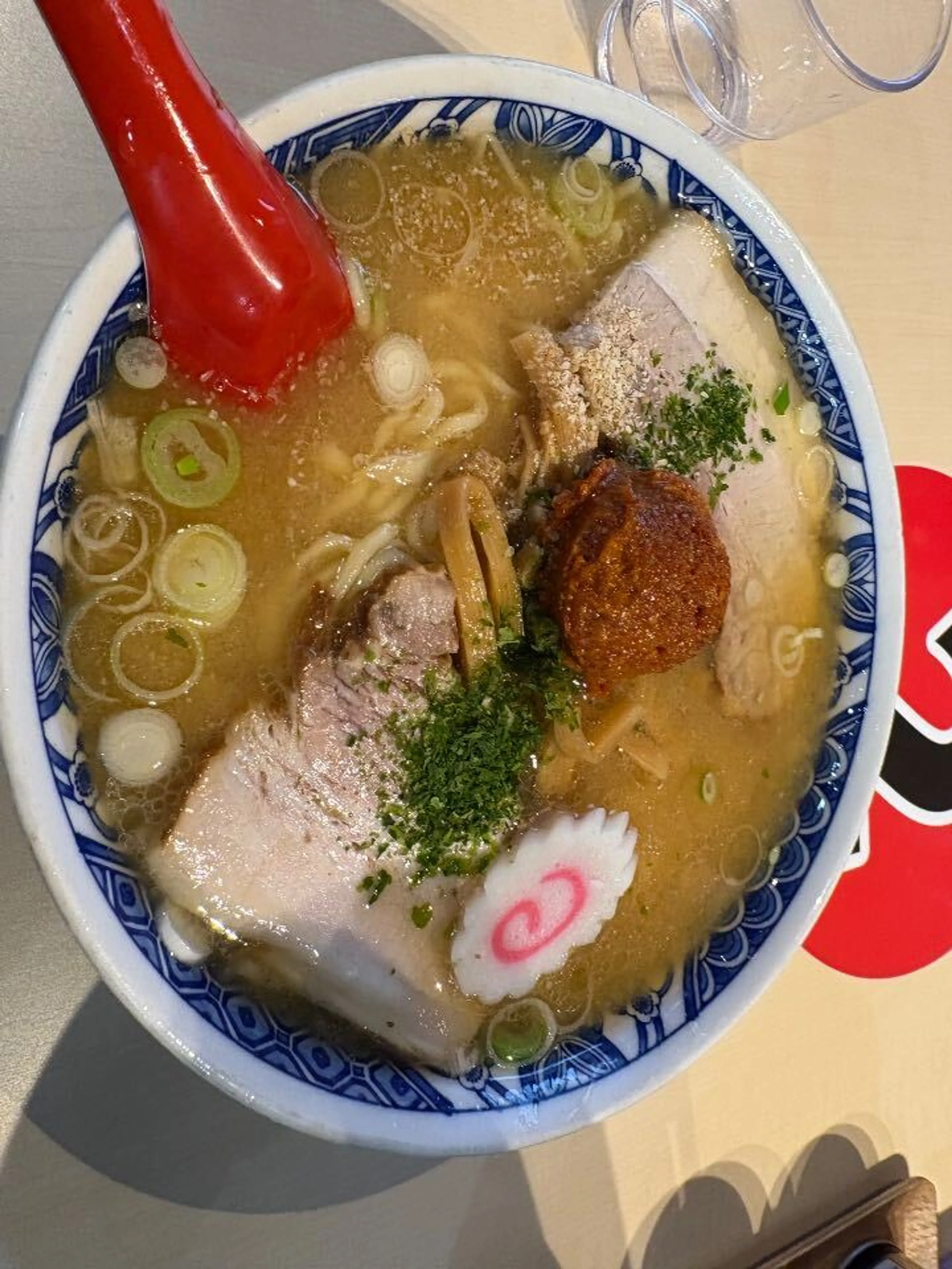 龍上海食べておしまい。