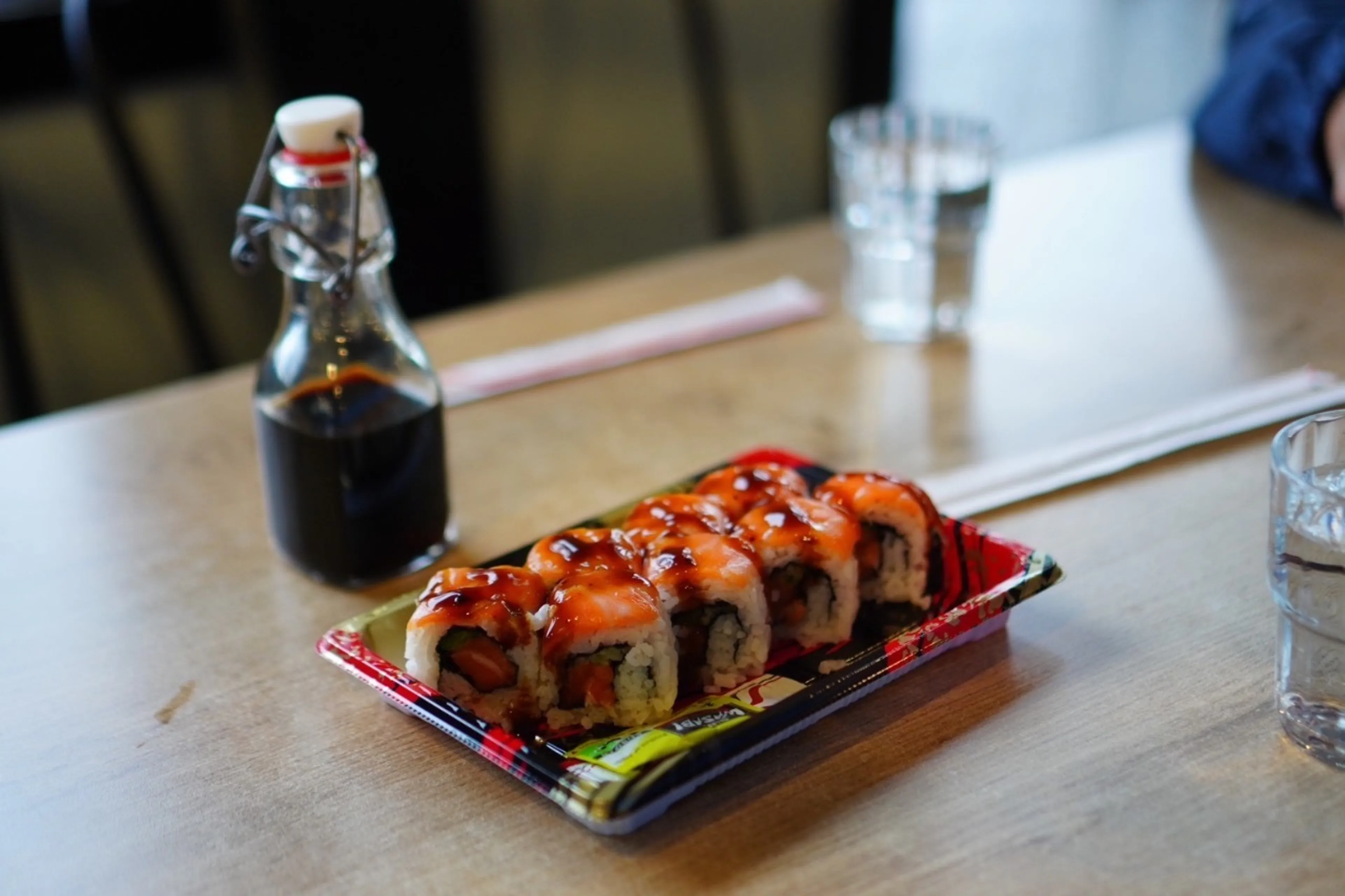 サーモン寿司美味なり