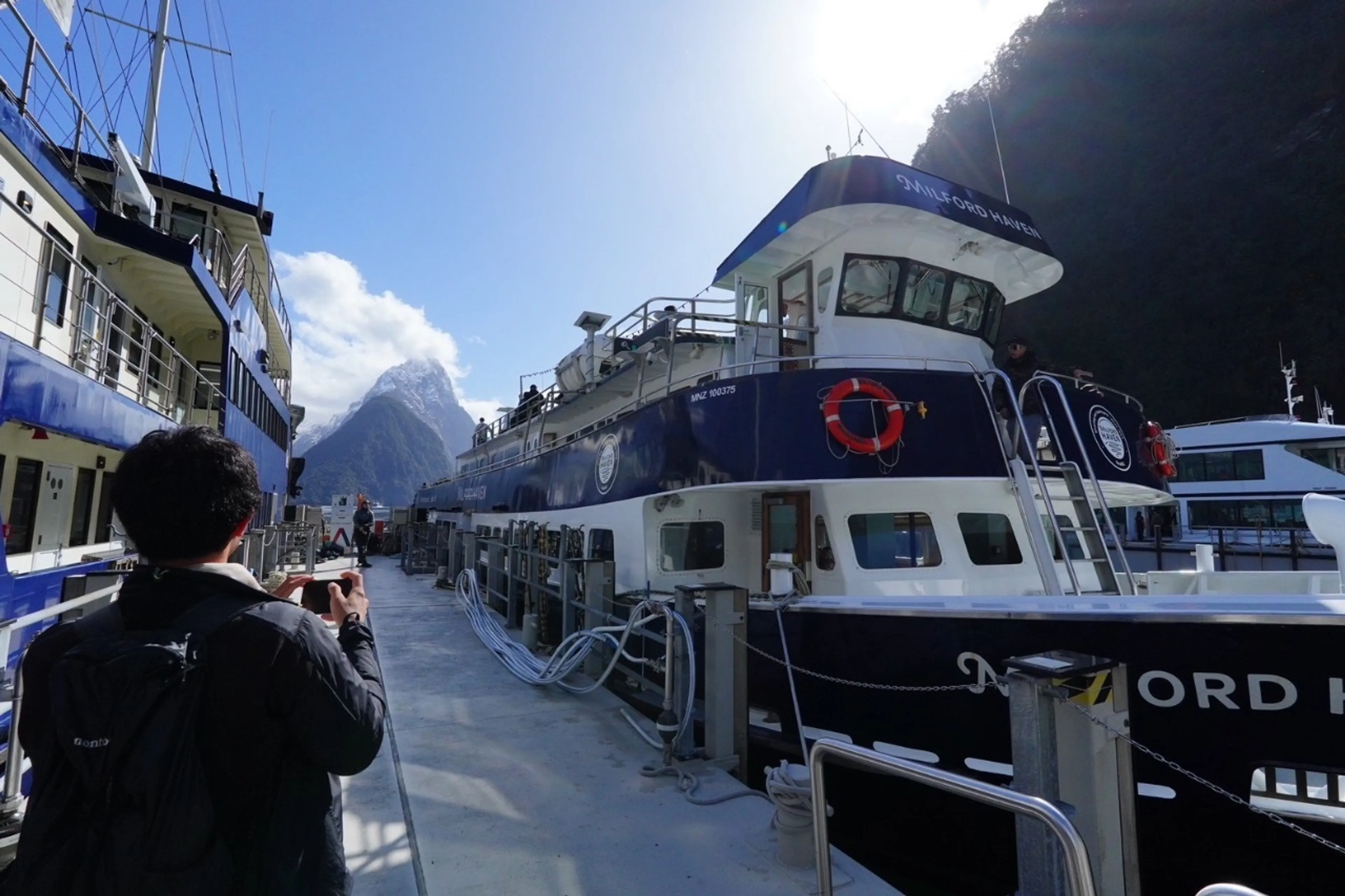 クルーズ船で2時間の船旅へ！