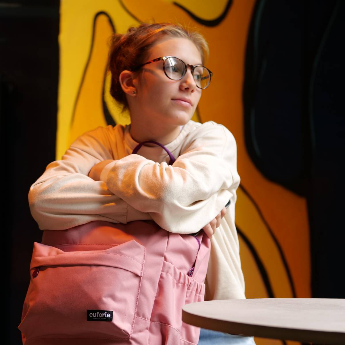 Detal plecaka Topgal Ezra z edycji sztruksowej