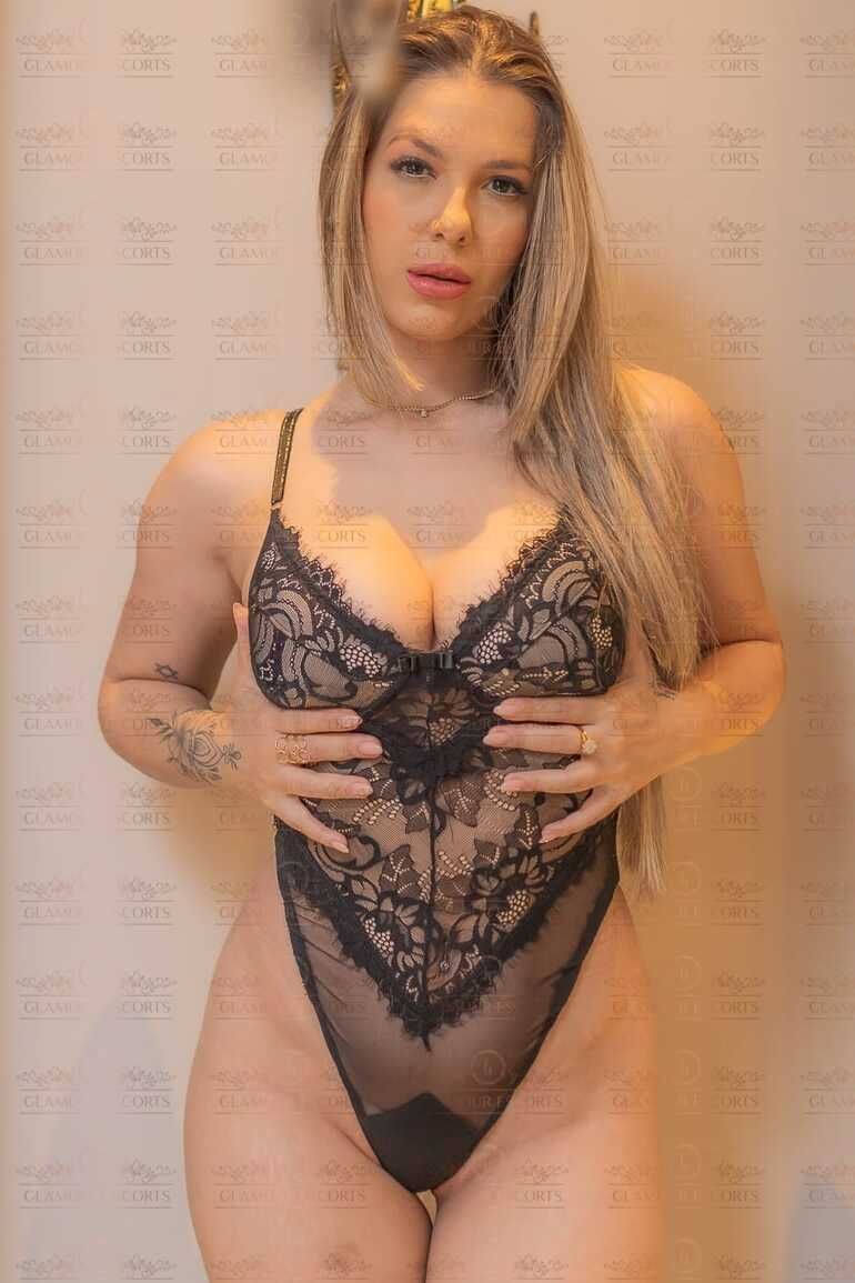 Bruna-escort-in-athens-city-tour-in-athens%20(16)_8apvyM69r.jpg