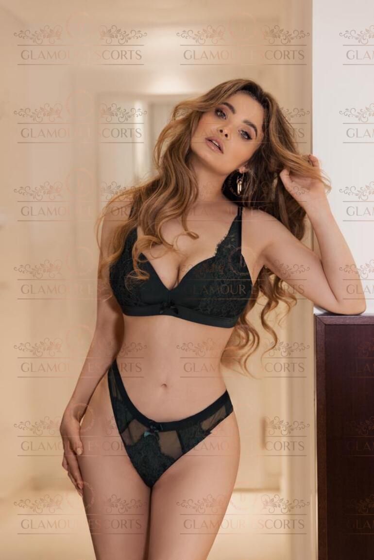 Melina-escorts-in-athens-city-tours-in-athens__10___Yoe6II1j.jpg