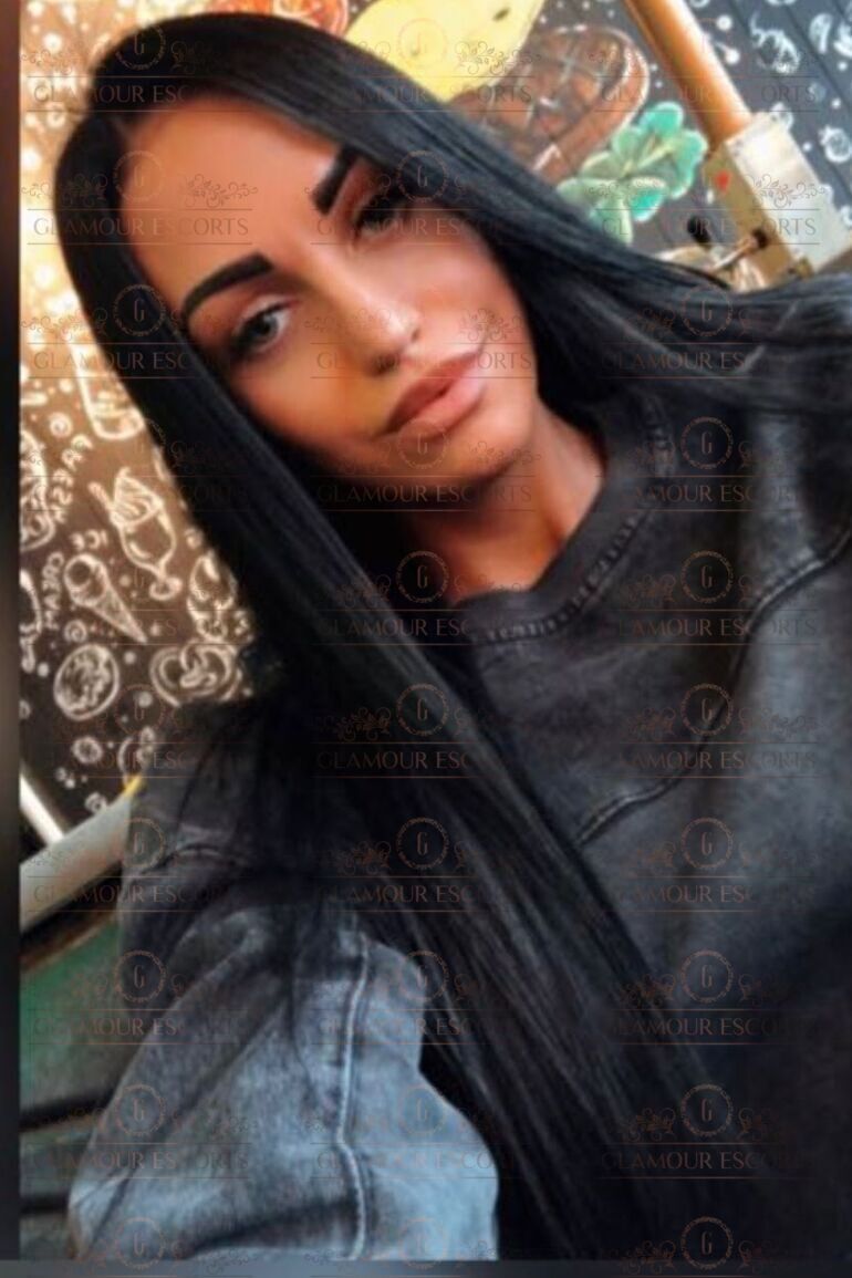 Mia-escorts-in-athens-city-tours-in-athens__7__SEd6-TdBS.jpg
