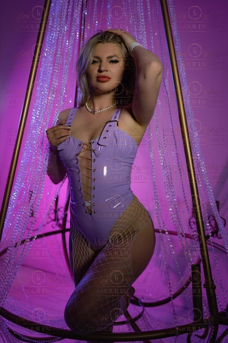 GlamourEscorts - Escort in Athens Nana