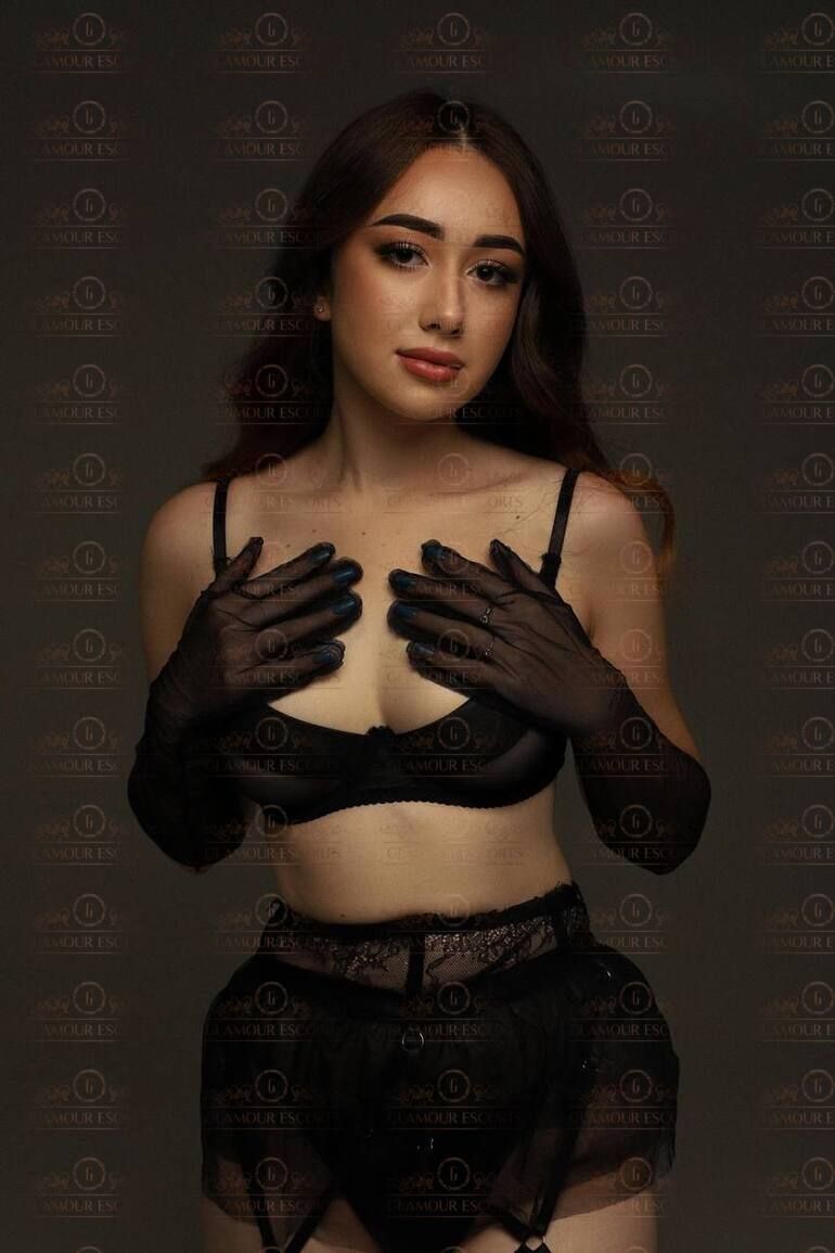GlamourEscorts - Escort in Athens Sara 