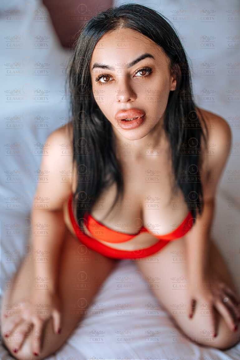 Viktoria-Escorts-in-Athens-City-Tours-In-Athens-(1)_yBELRp5pE.jpg
