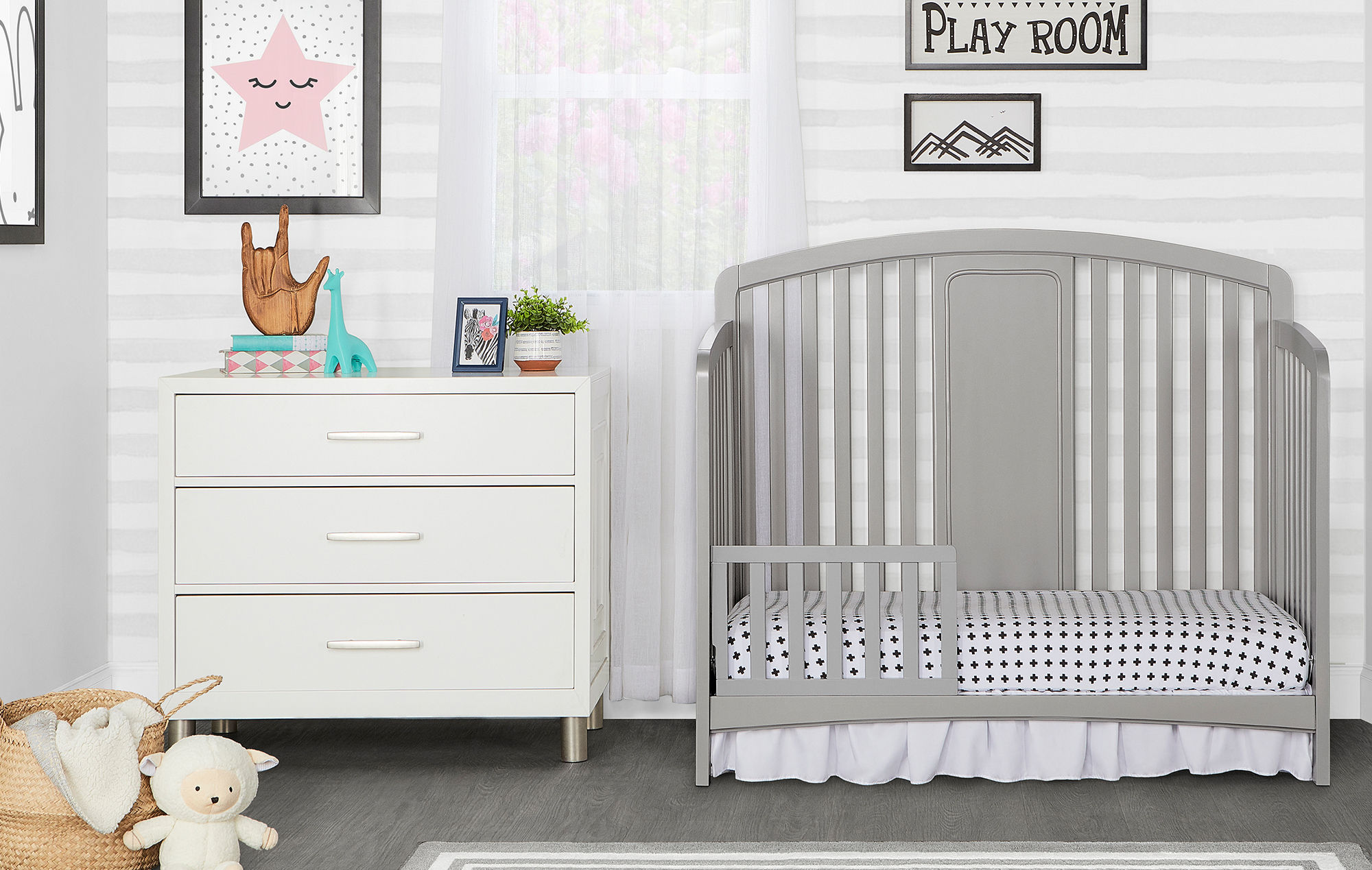 775-SGP Arc Toddler Bed Room Shot