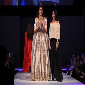 Anamika Khanna Career Age Fashion Designer Awards Son