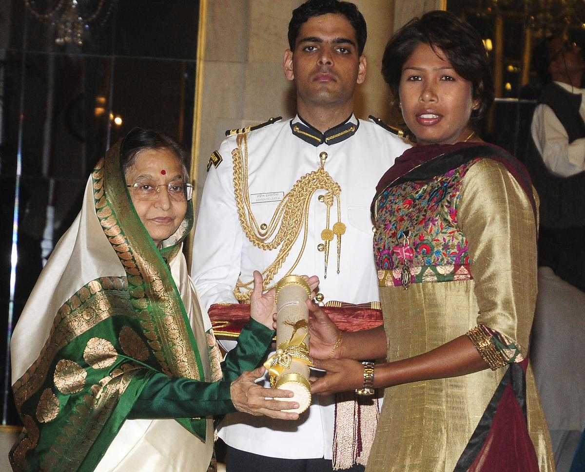 jhulan goswami awards