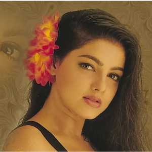 Mamta Kulkarni’s Biography Tring