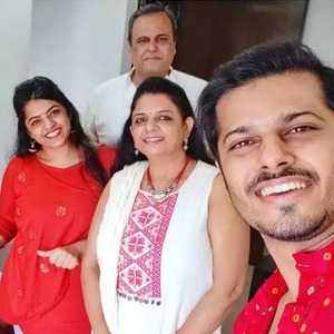 Neil Bhatt’s Family Tring