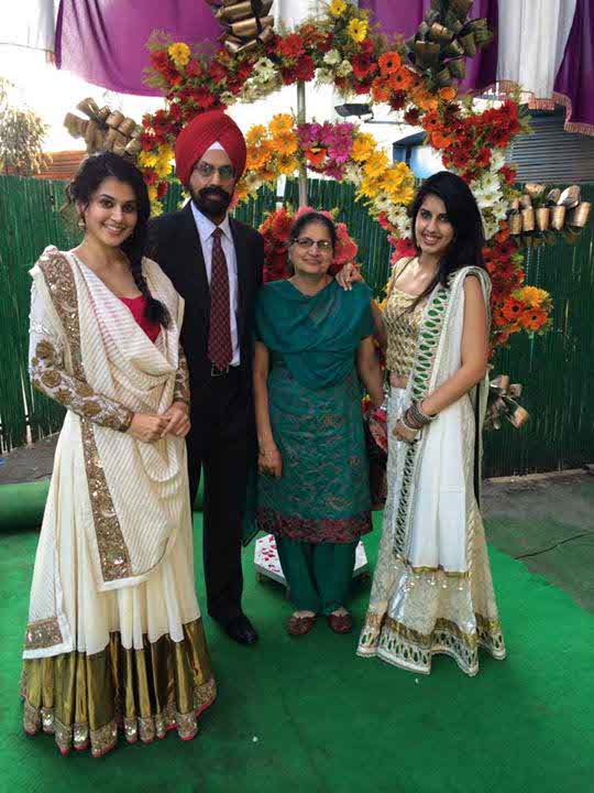 Tapsee Pannu family.tring