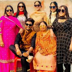 afsana khan family