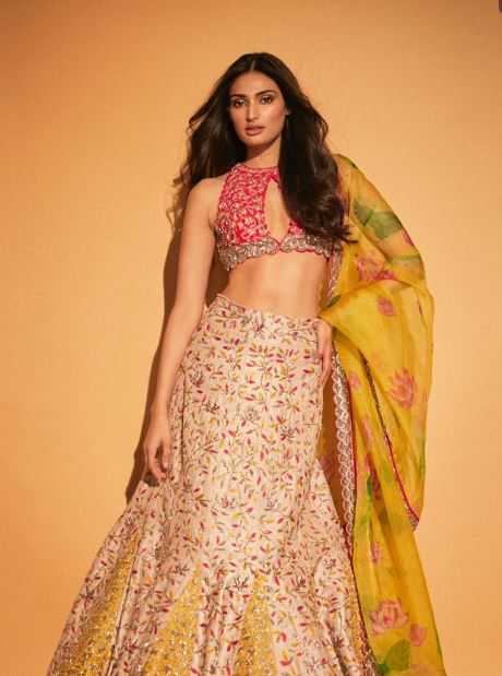 Athiya Shetty’s Interesting Facts Tring