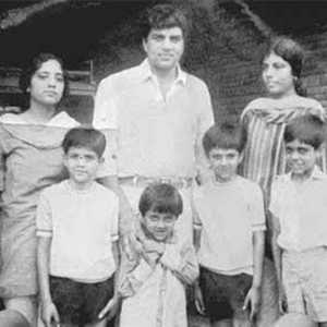 dharmendra family