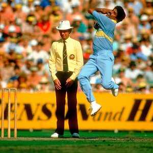 Kapil Dev's Bowling Style Tring