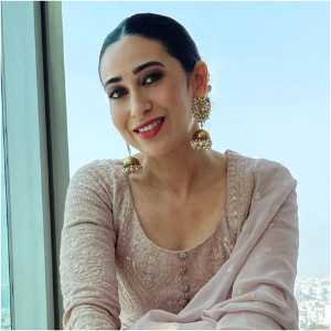 Karishma Kapoor S Sex Free - Karisma Kapoor | Family, Age, Biography, Movies, Career