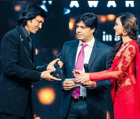 Kay Kay Menon’s Awards and Achievements Tring