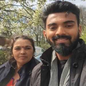 k l rahul family