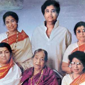 Lata Mangeshkar's Family