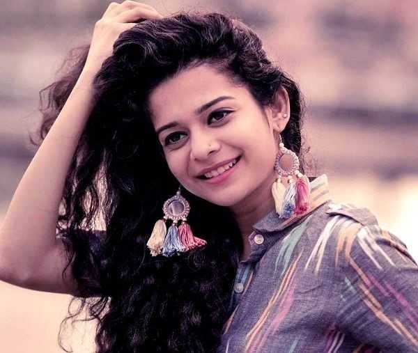 Mithila Palkar’s Biography.tring