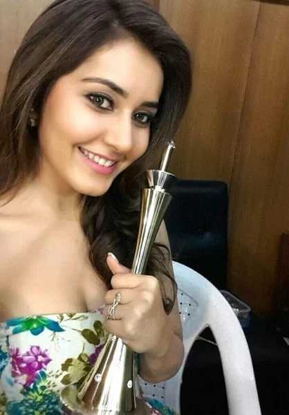 raashii khanna awards