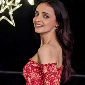 Sanaya Irani’s Biography