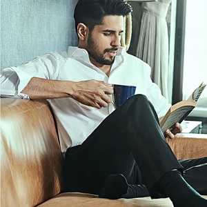 Sidharth Malhotra Net Worth Tring