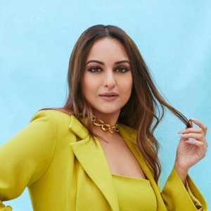 Sonakshi Sinha’s Biography Tring