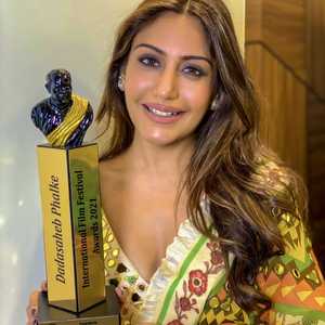 surbhi chandna award