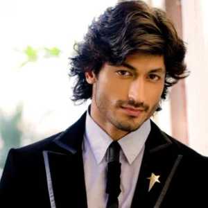 Vidyut Jammwal’s Biography.tring