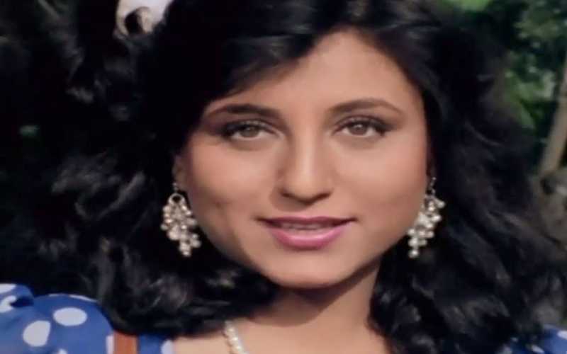 Know your celebrity - Kishori Shahane personalised video messages