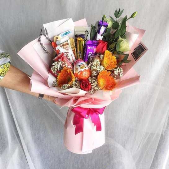 Bouquet of flowers - Friendship Day Gifting Ideas