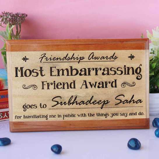 Most embarrassing friend trophy - funny Friendship Day gifting ideas