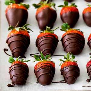 Chocolate-Dipped Strawberries - happy chocolate day